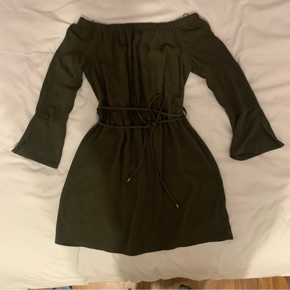 Off shoulder long sleeve khaki princess dress - Picture 6 of 10